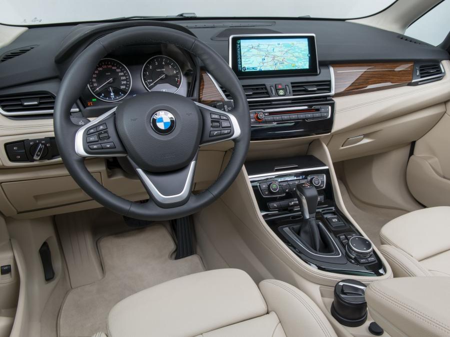  BMW 225i Active Tourer 2014 года  (фото 15 из 30)